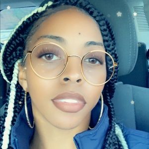 Meet your Posher, Veda